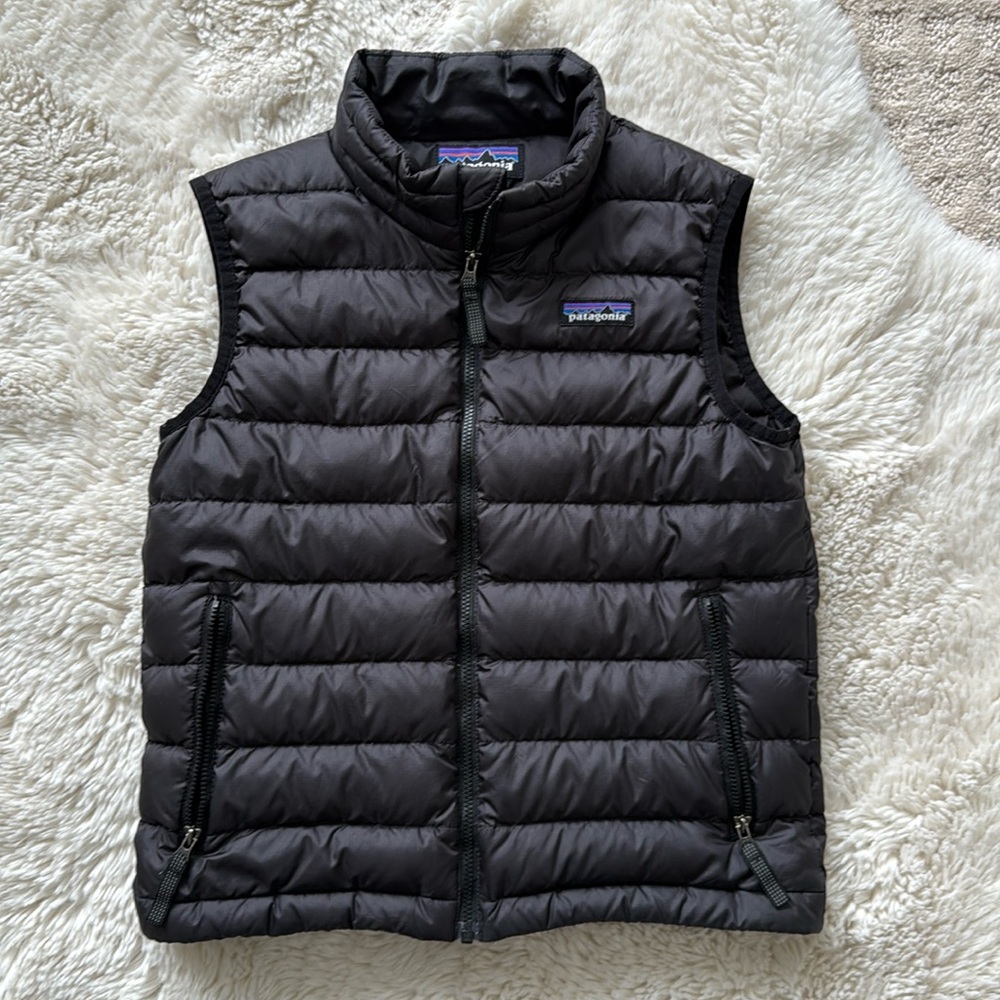 Patagonia Boys Down Vest— kids size 7-8